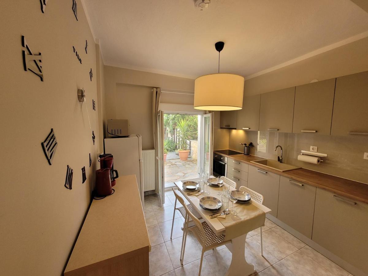 Ferienwohnung Anris & Dianas Dom - In A Quiet Part Of The Center Kallithea  Exterior foto